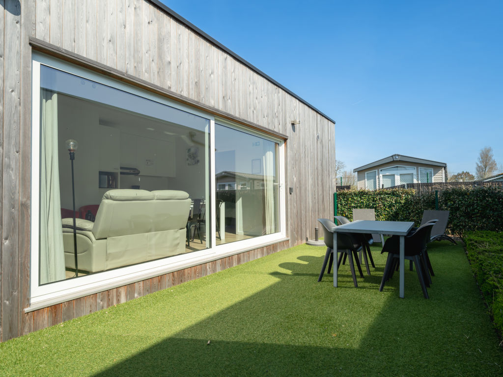 New Dahlia park 16 | Boeken bij Flickmyhouse