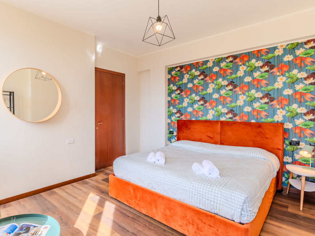 Piazza San Giuseppe | Boeken bij Flickmyhouse