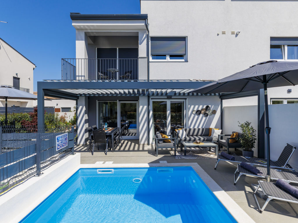 Villa Mira | Boeken bij Flickmyhouse