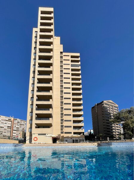 LiggingDynastic Rooms Apartments liggen in de toeristische wijk Rincon de Loix