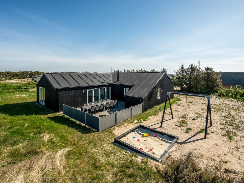 "Agnes" - 900m from the sea | Boeken bij Flickmyhouse