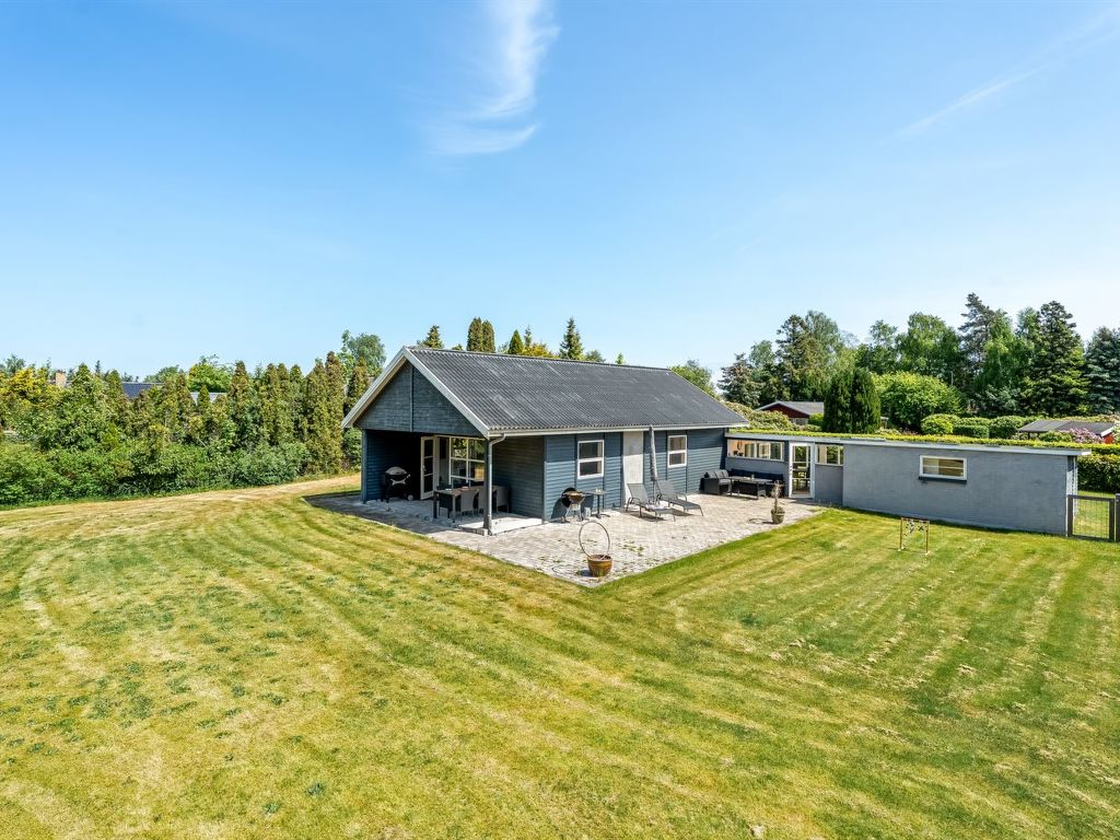 "Agneta" - 1km from the sea | Boeken bij Flickmyhouse