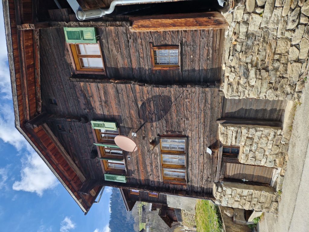 Dorfstrasse 97 2. OG Süd | Boeken bij Flickmyhouse