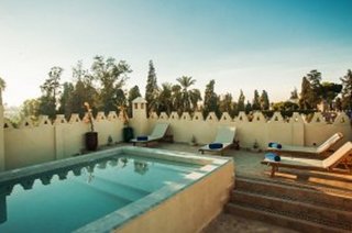 LiggingPalais Dar Si Aissa All-Suites ligt in de historische medina van Marrakech