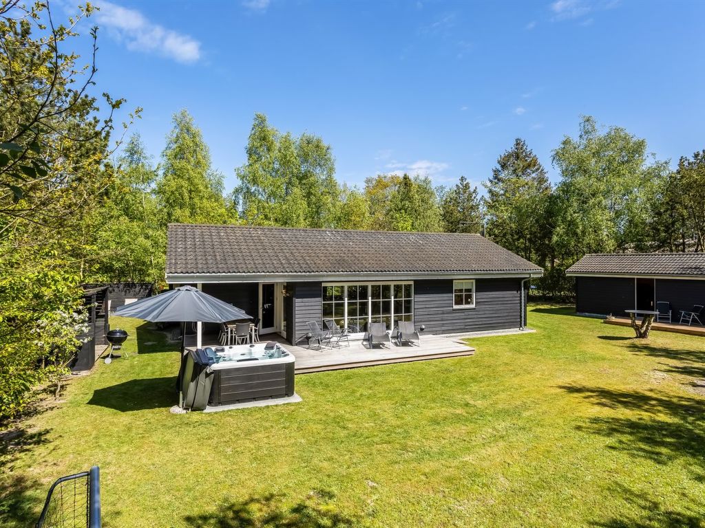 "Marlena" - 1.1km from the sea | Boeken bij Flickmyhouse