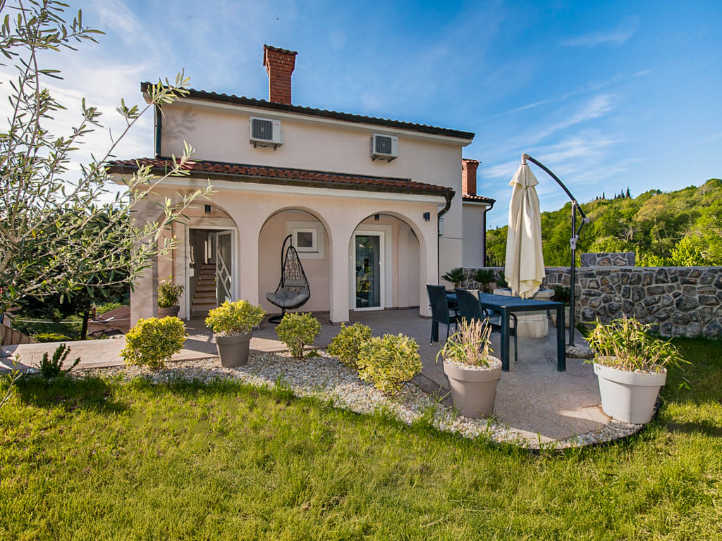 Mihaela | Boeken bij Flickmyhouse