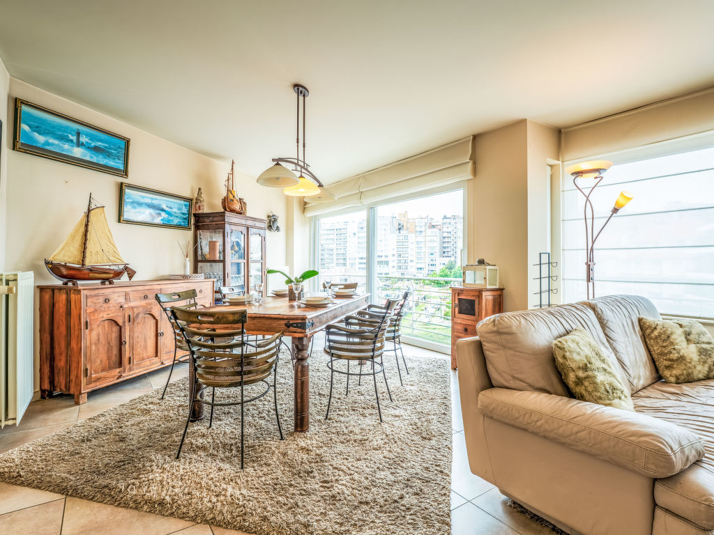 Bonito with balcony & harbour view | Boeken bij Flickmyhouse