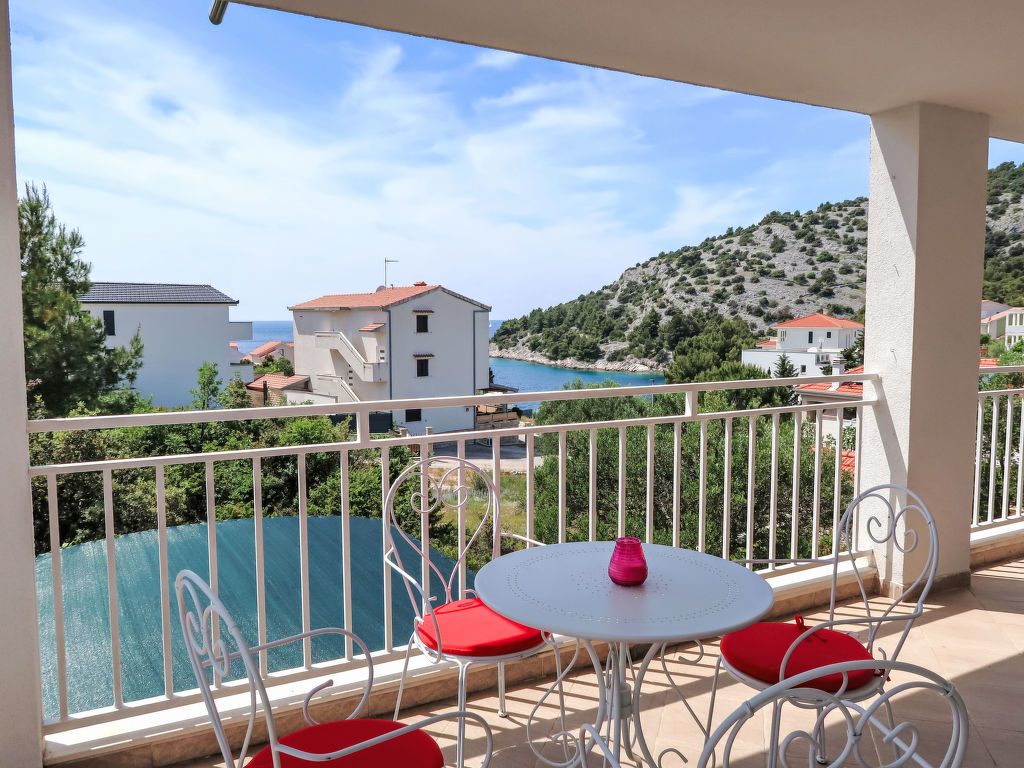 More | Boeken bij Flickmyhouse