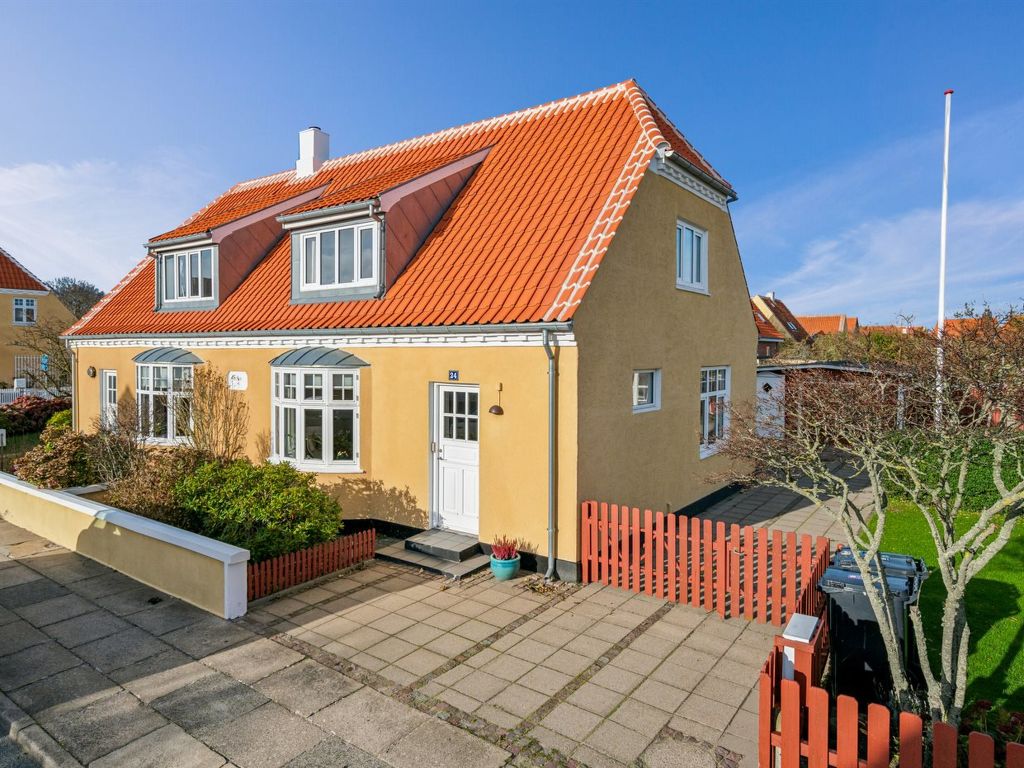 "Helemine" - 900m from the sea | Boeken bij Flickmyhouse