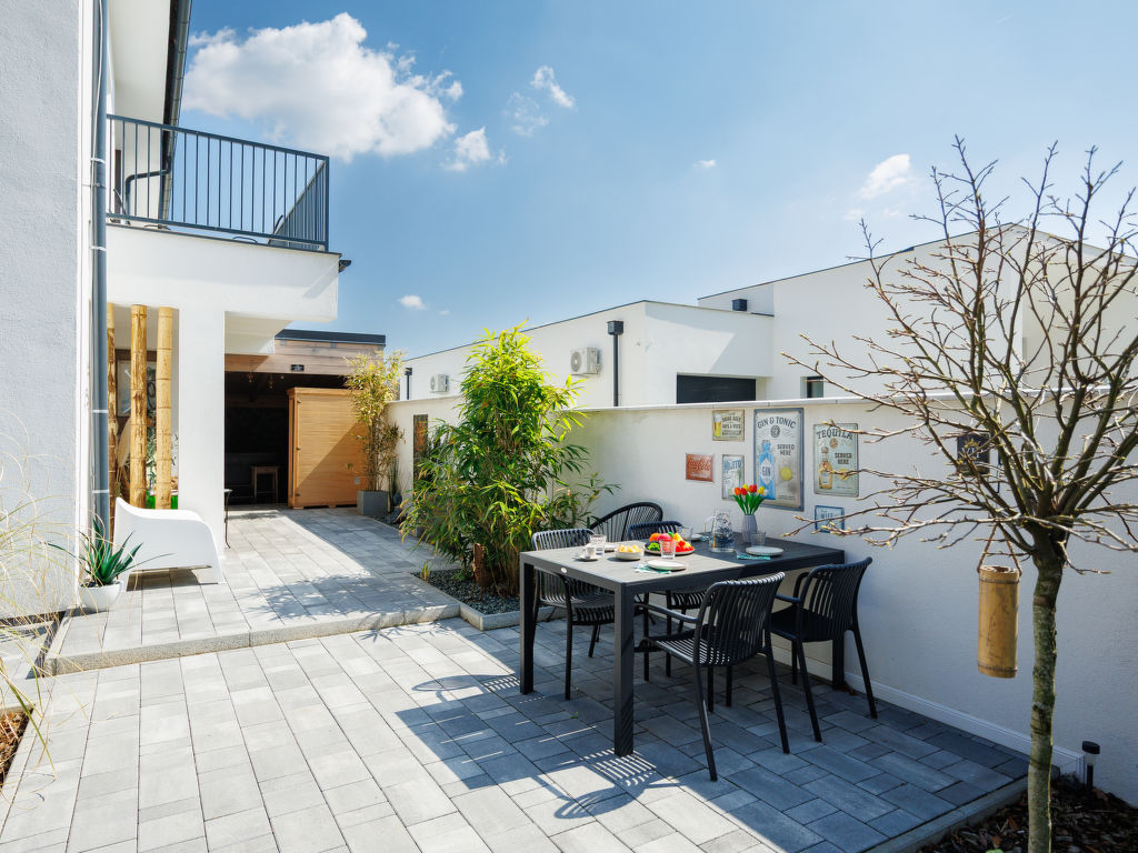 Holiday Island | Boeken bij Flickmyhouse