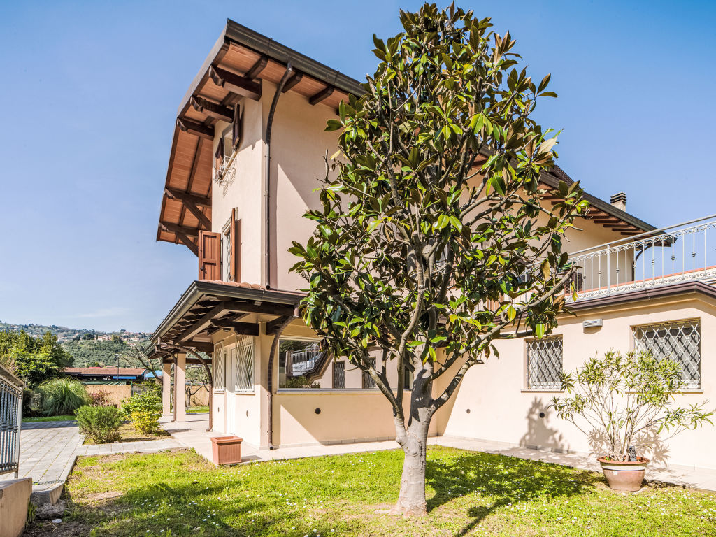 Villa Pardini | Boeken bij Flickmyhouse