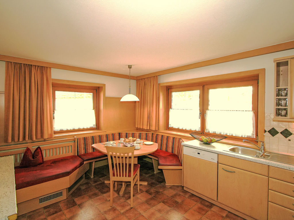 Manuel | Boeken bij Flickmyhouse