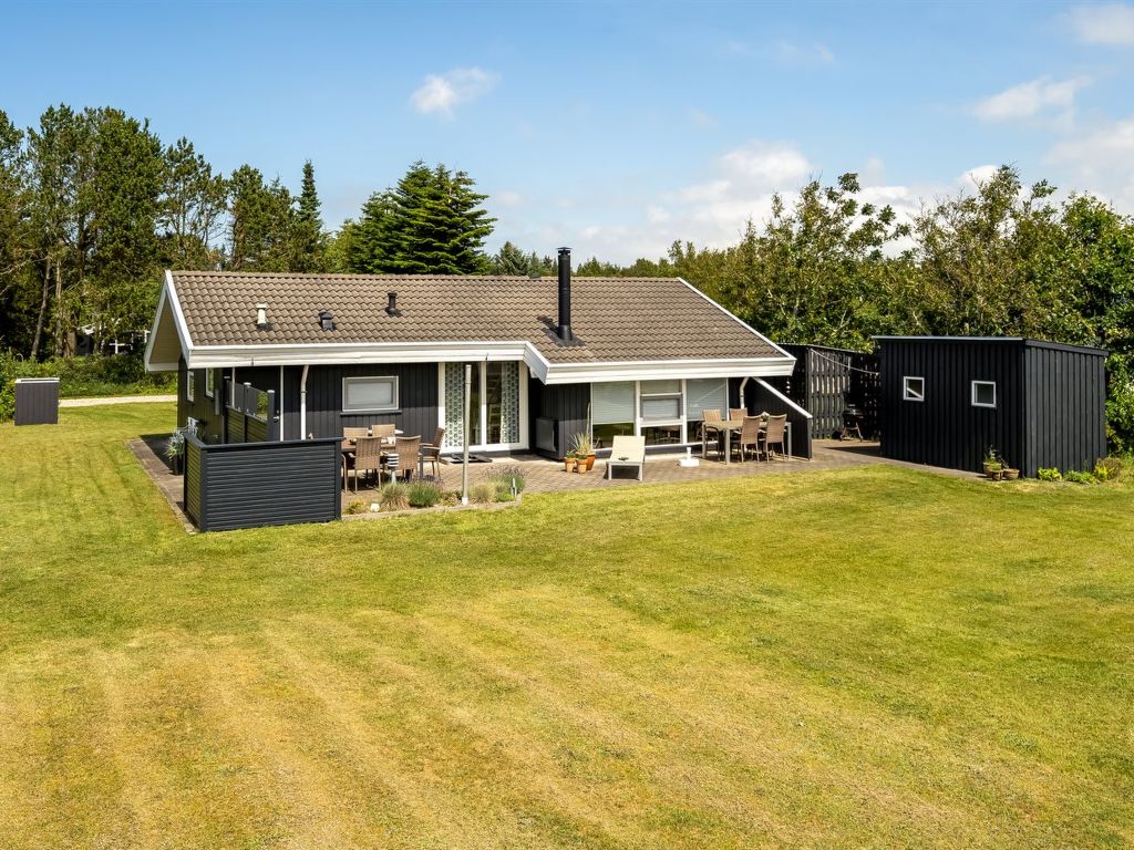 "Gita" - 2.2km from the sea | Boeken bij Flickmyhouse