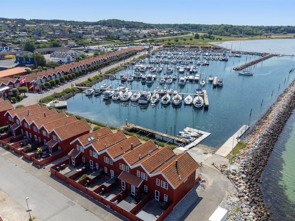 "Adils" - 5m from the sea | Boeken bij Flickmyhouse