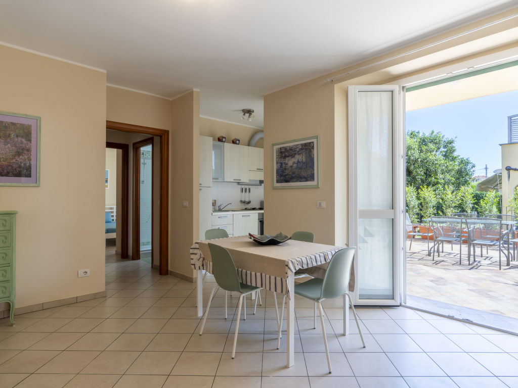 Clara | Boeken bij Flickmyhouse