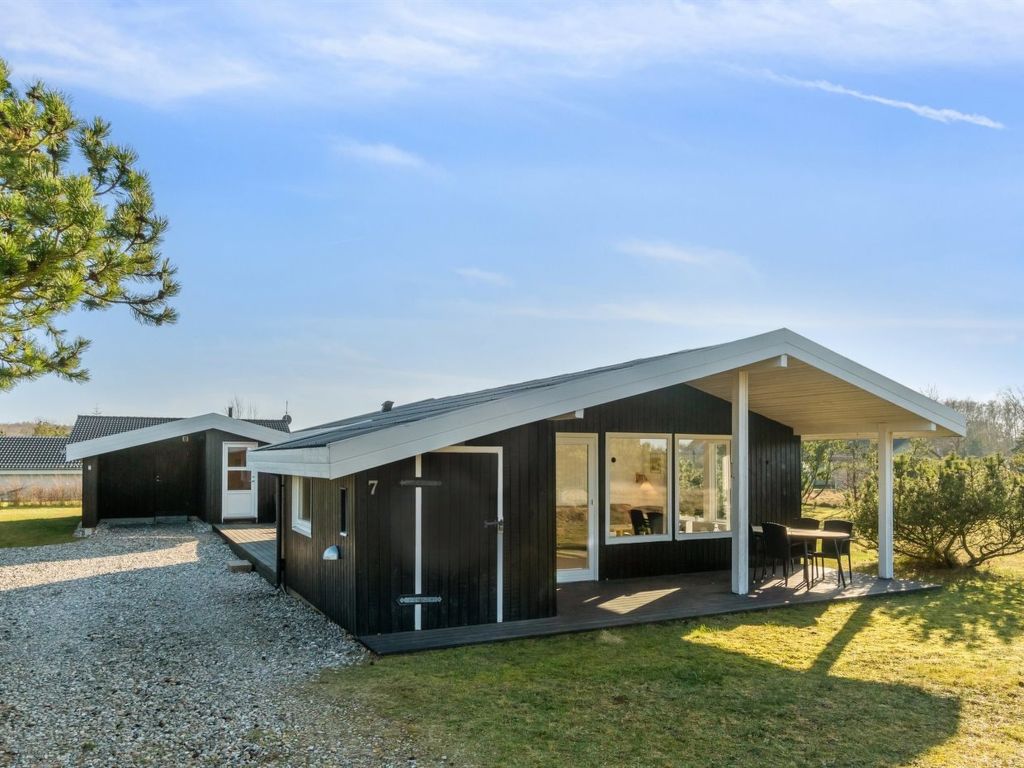 "Mirkka" - 200m from the sea | Boeken bij Flickmyhouse