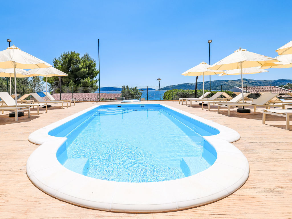 Medena | Boeken bij Flickmyhouse