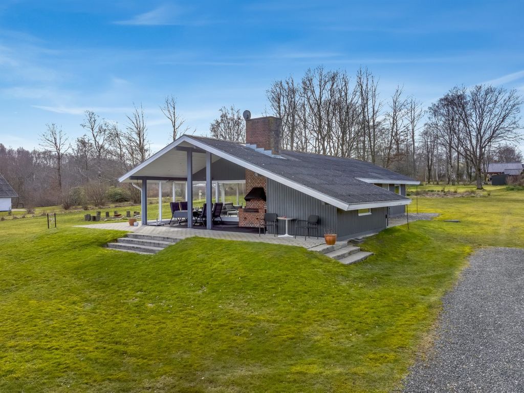 "Tosti" - 180m to the inlet | Boeken bij Flickmyhouse