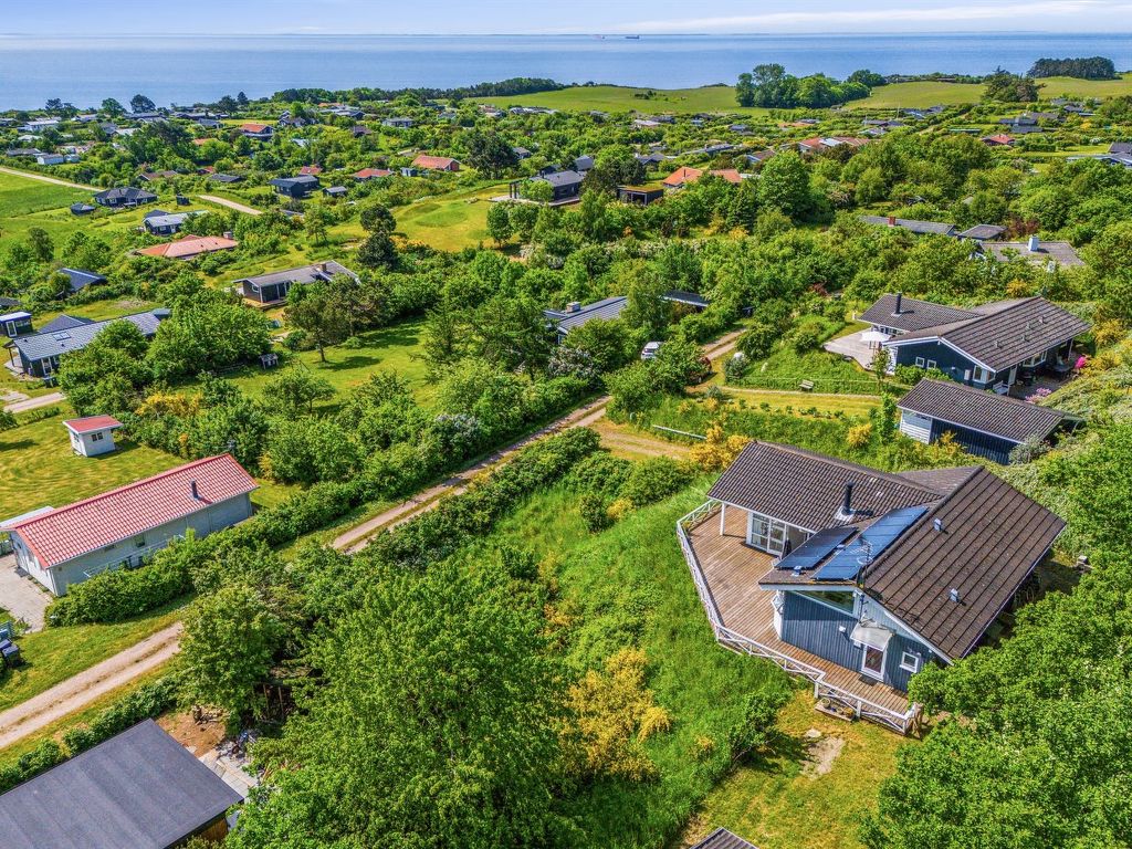 "Gjuro" - 800m from the sea | Boeken bij Flickmyhouse