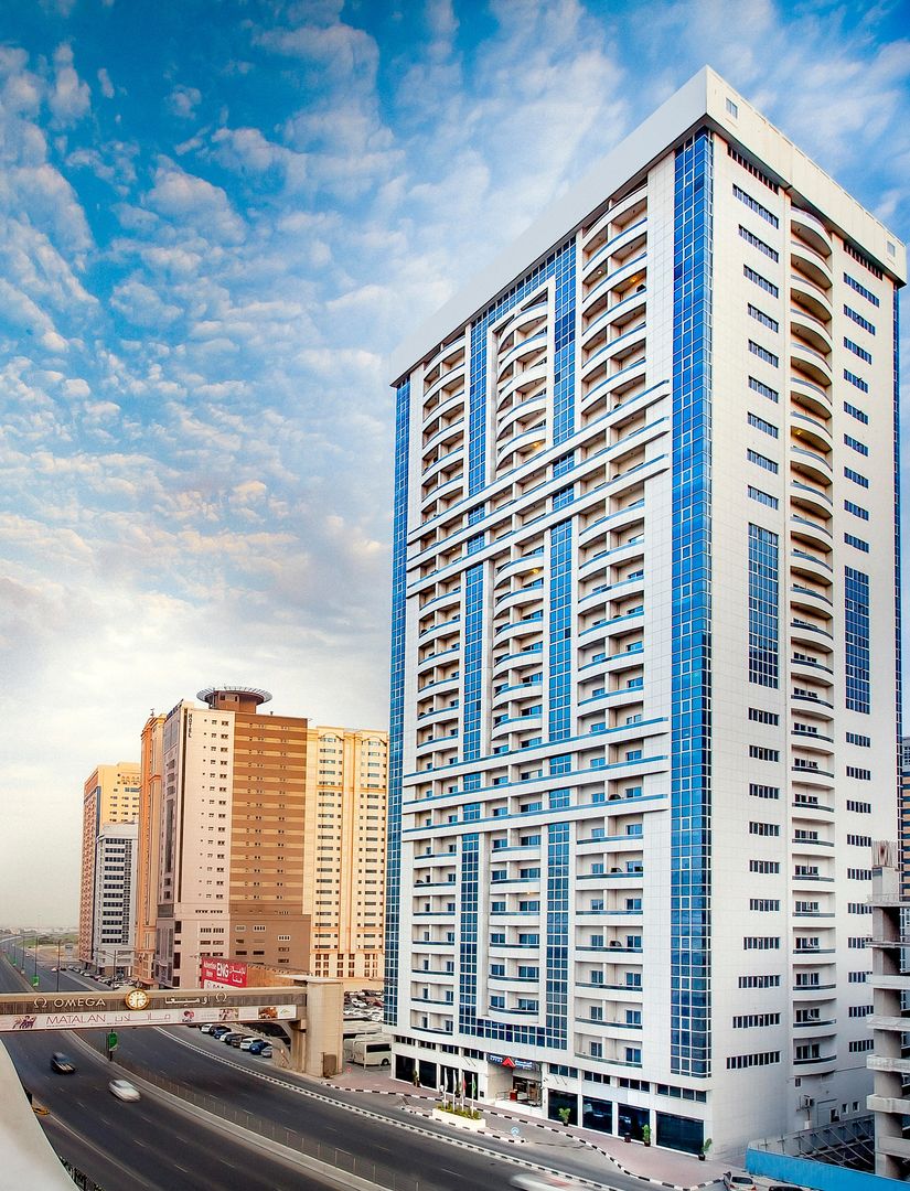 LiggingGolden Sands Hotel & Residences ligt in het hart van Bur Dubai