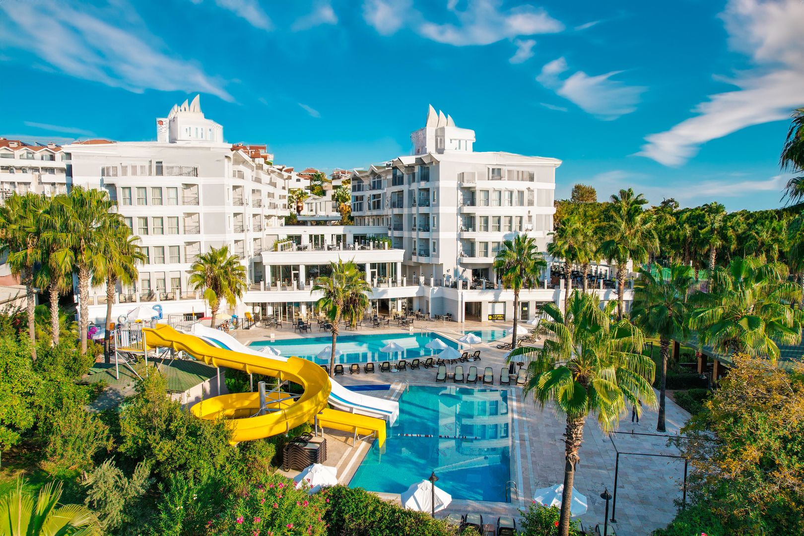 LiggingRoyal Atlantis Beach ligt direct aan het strand