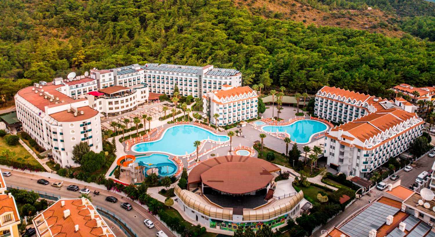 LiggingGreen Nature Resort & Spa is gelegen op minder dan 5 km van het centrum van Marmaris en slechts 500 meter van het strand
