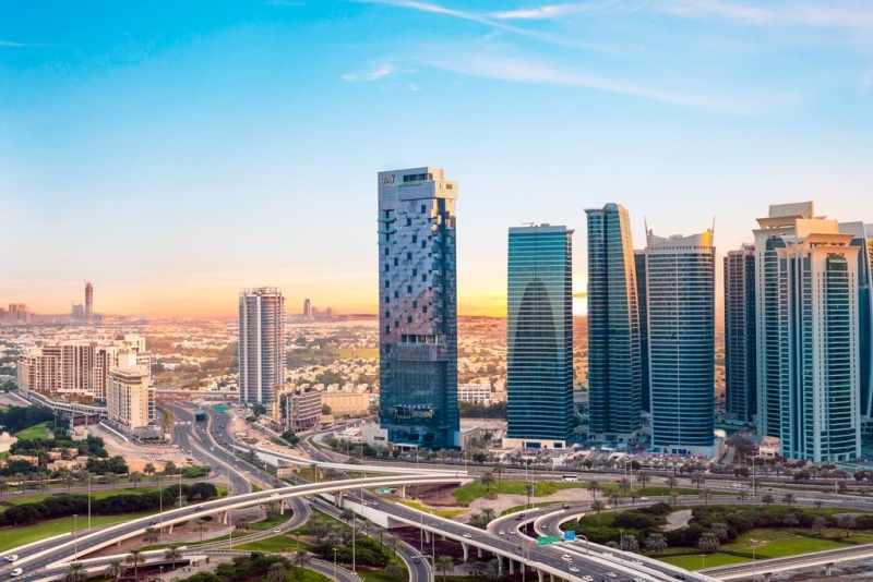 LiggingTaj Jumeirah Lakes Towers is een luxe 5-sterrenhotel in Dubai