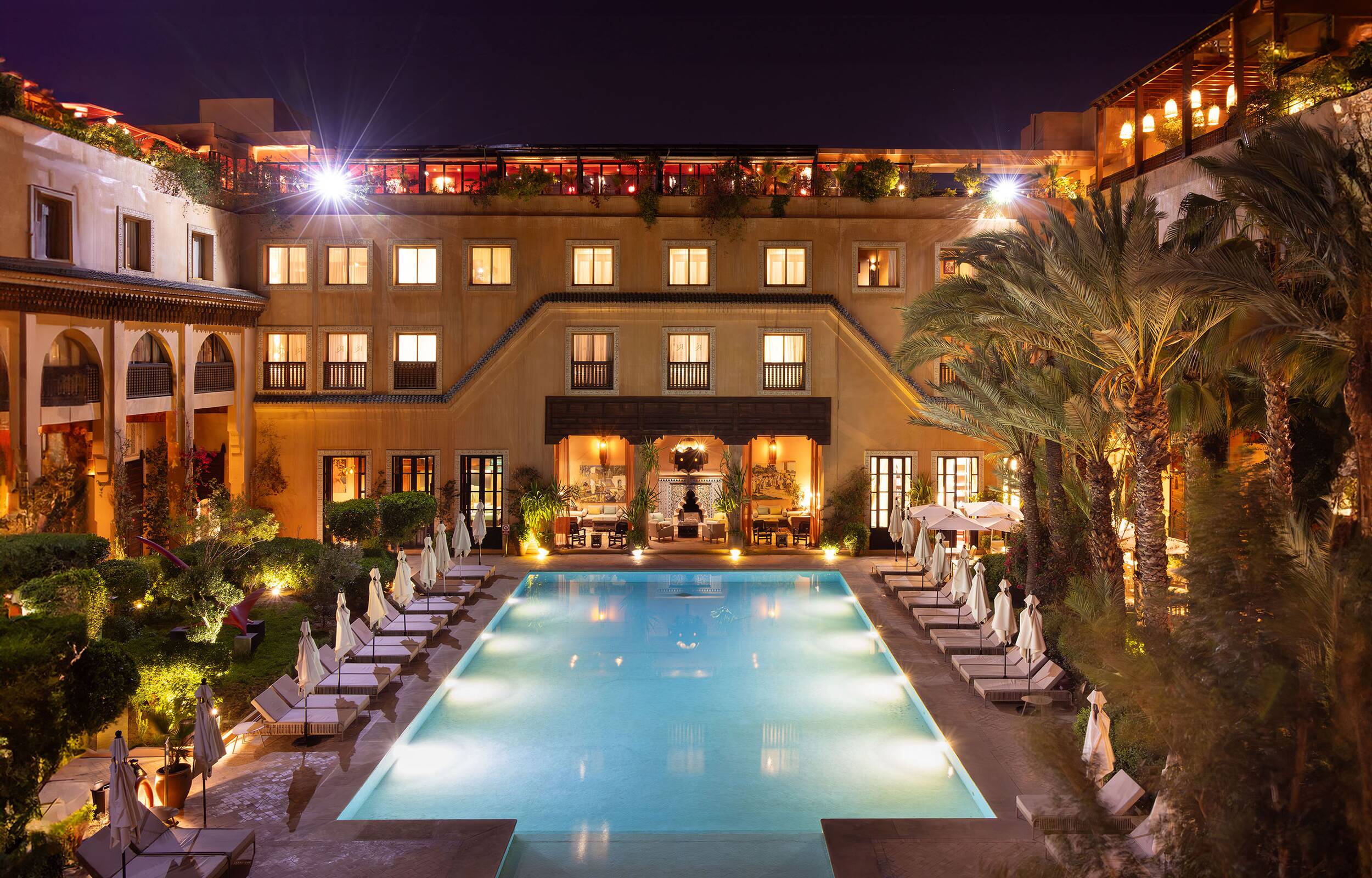 LiggingGelegen letterlijk naast Djemaa el Fna en met uitzicht op de Koutoubia-moskee