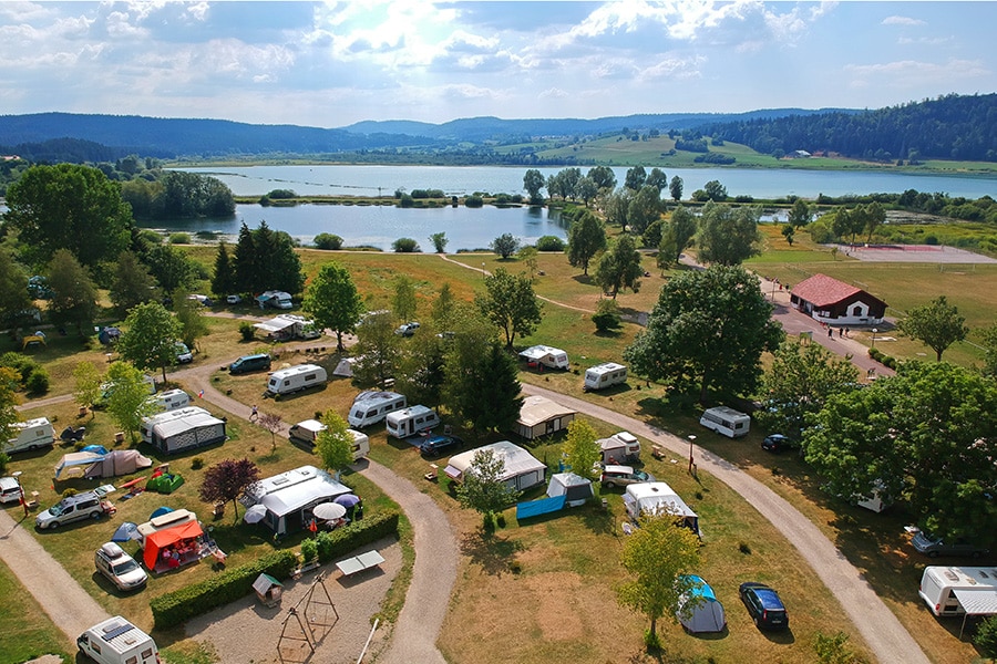 Camping du lac de Remoray | Reserveren bij Flickmyhouse