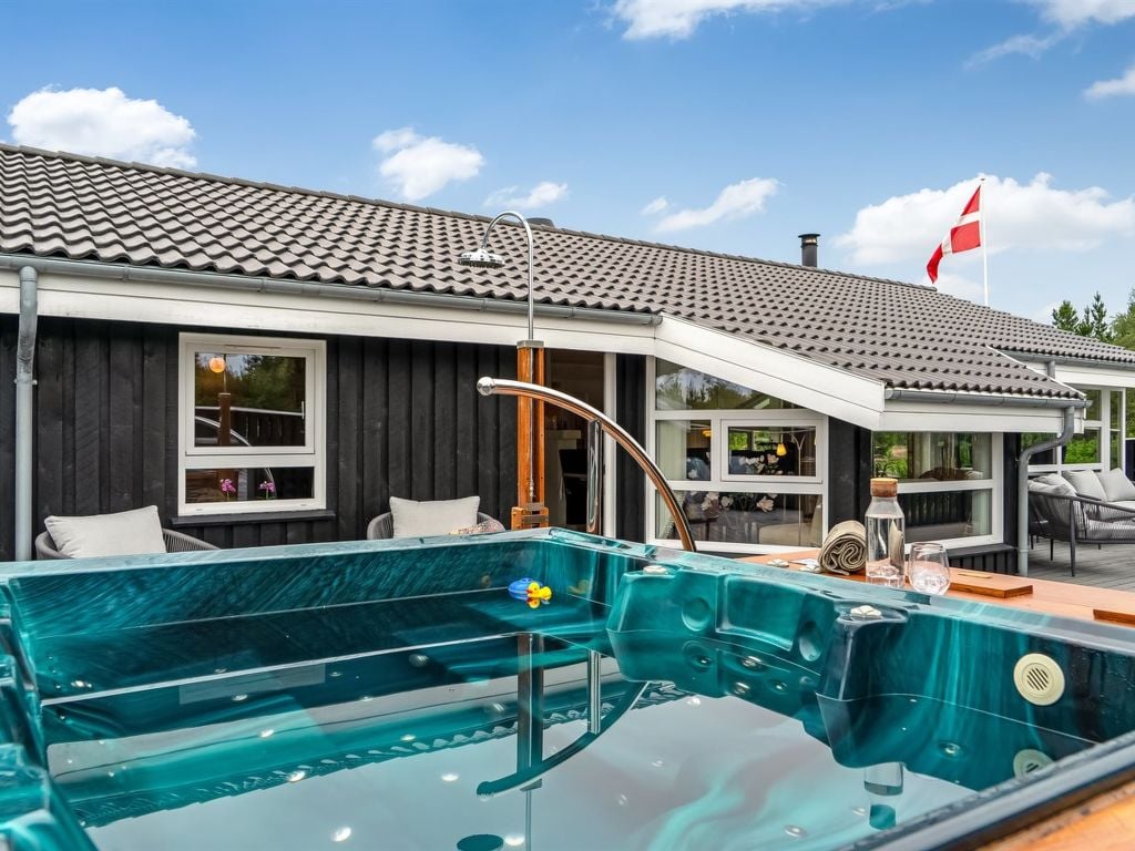 "Eeske" - 2.5km from the sea | Boeken bij Flickmyhouse