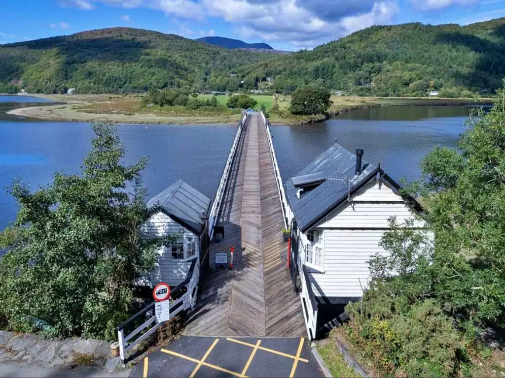 Toll Bridge Cottage | Boeken bij Flickmyhouse