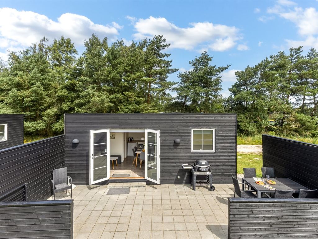 "Lovis" - 900m from the sea | Boeken bij Flickmyhouse