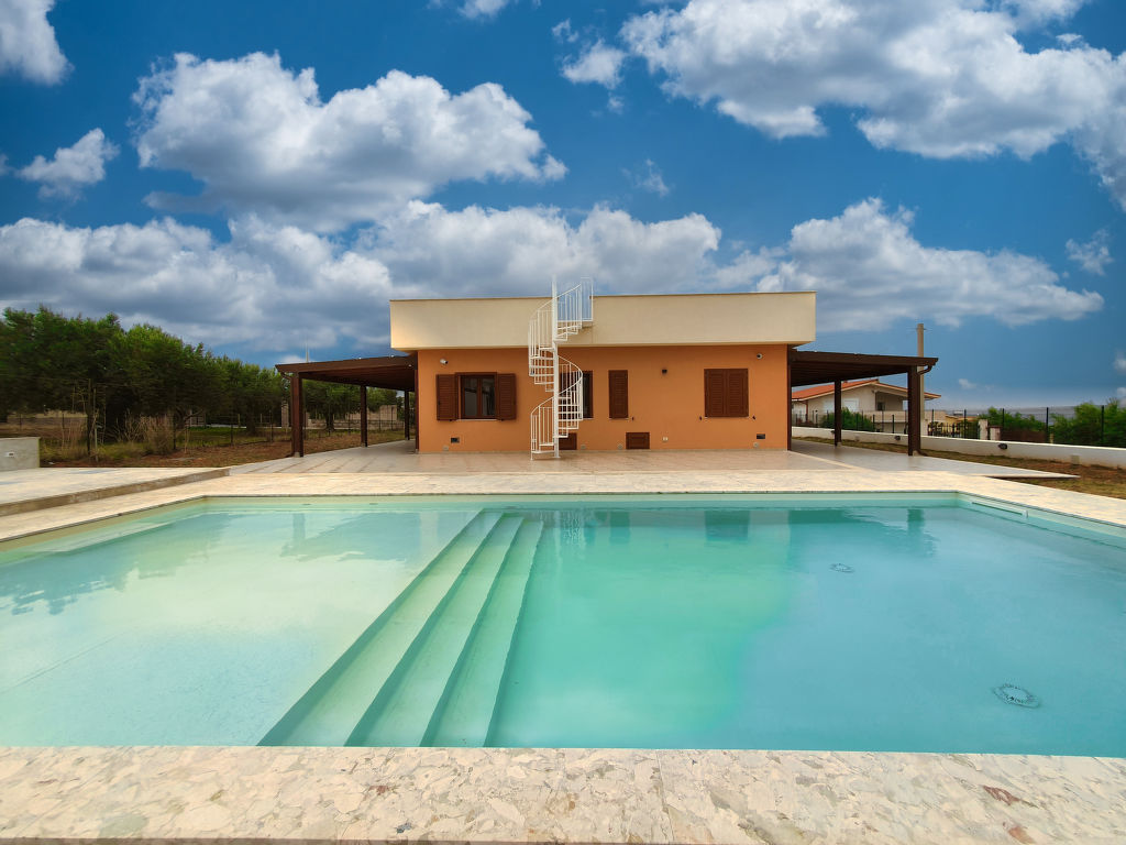 MareLuna | Boeken bij Flickmyhouse