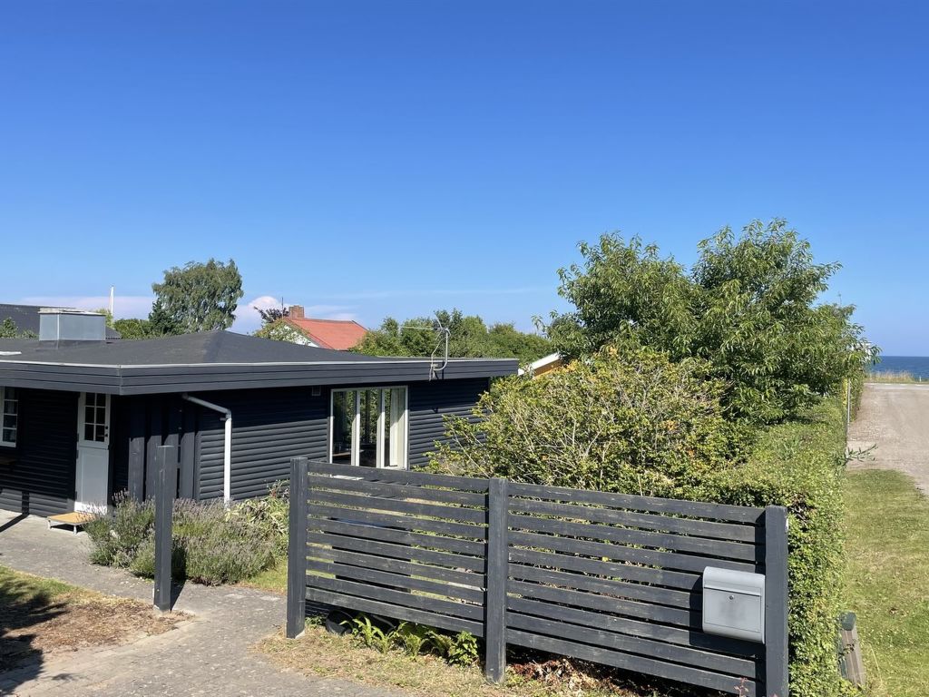 "Sampsa" - 75m from the sea | Boeken bij Flickmyhouse