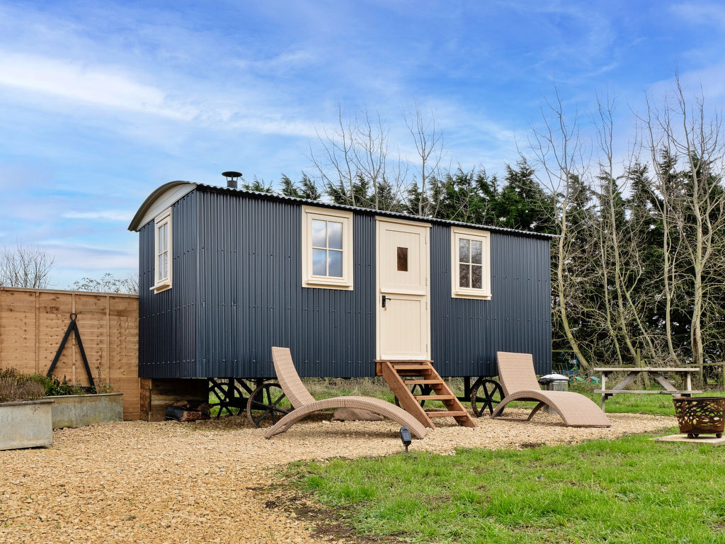 The Chicken Hut | Boeken bij Flickmyhouse