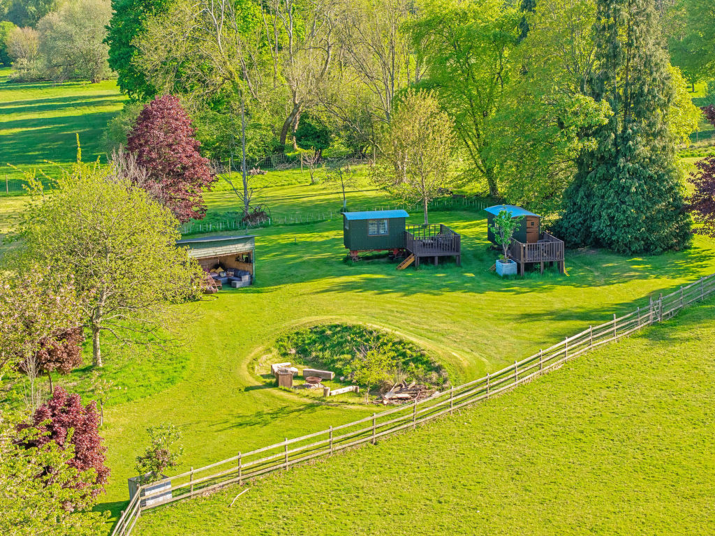 Shepherd's Hut at Hilltop Farm | Boeken bij Flickmyhouse