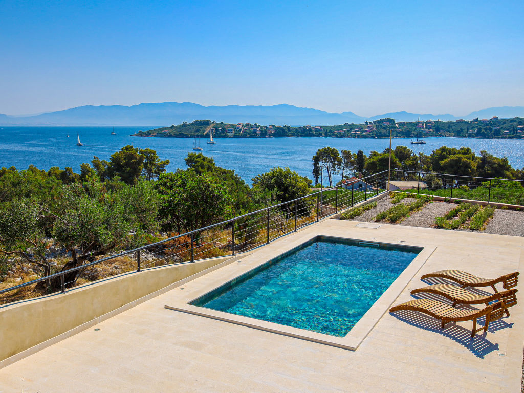 Sova | Boeken bij Flickmyhouse