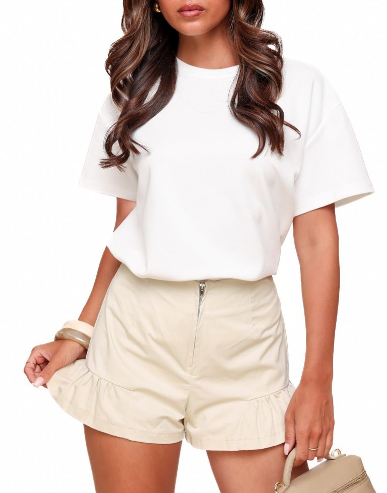 Beige Petite Rits Ruffel - Short | Olivia & Kate