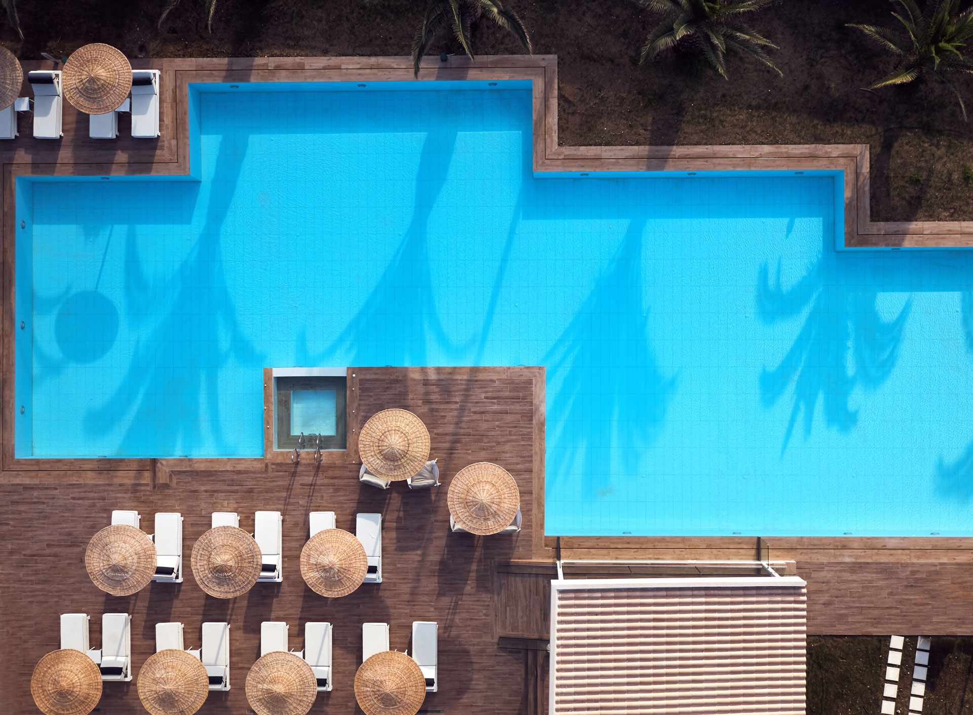 LiggingGolden Sun Resort & Spa ligt op slechts circa 150 meter van het zandstrand van Kalamaki en ongeveer 400 meter van het centrum met winkels