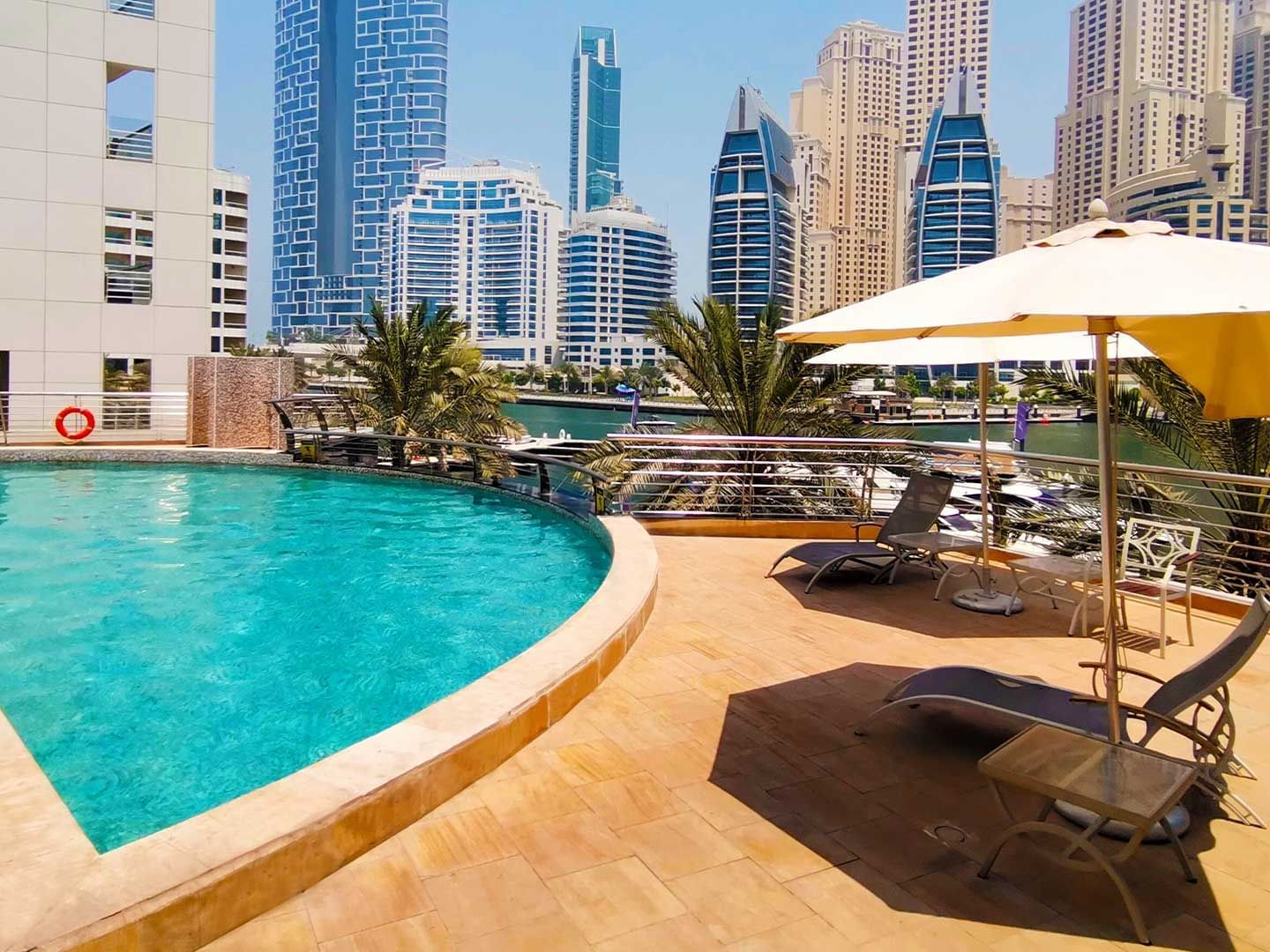 LiggingSignature Hotel Apartments & Spa Marina ligt direct aan de iconische Dubai Marina