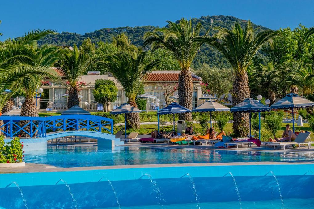 LiggingFilerimos Village Hotel ligt in het noordwestelijke deel van Rhodos