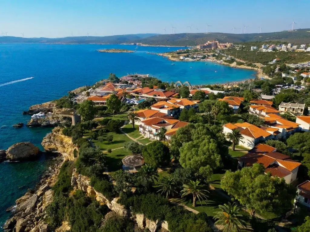 LiggingClub Resort Atlantis ligt direct aan een privéstrand. HotelfaciliteitenClub Resort Atlantis beschikt over meerdere zwembaden