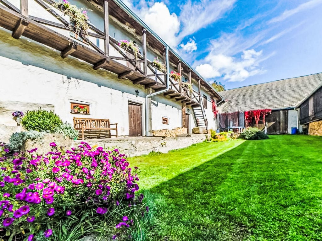 Spacious in Farmhouse | Boeken bij Flickmyhouse