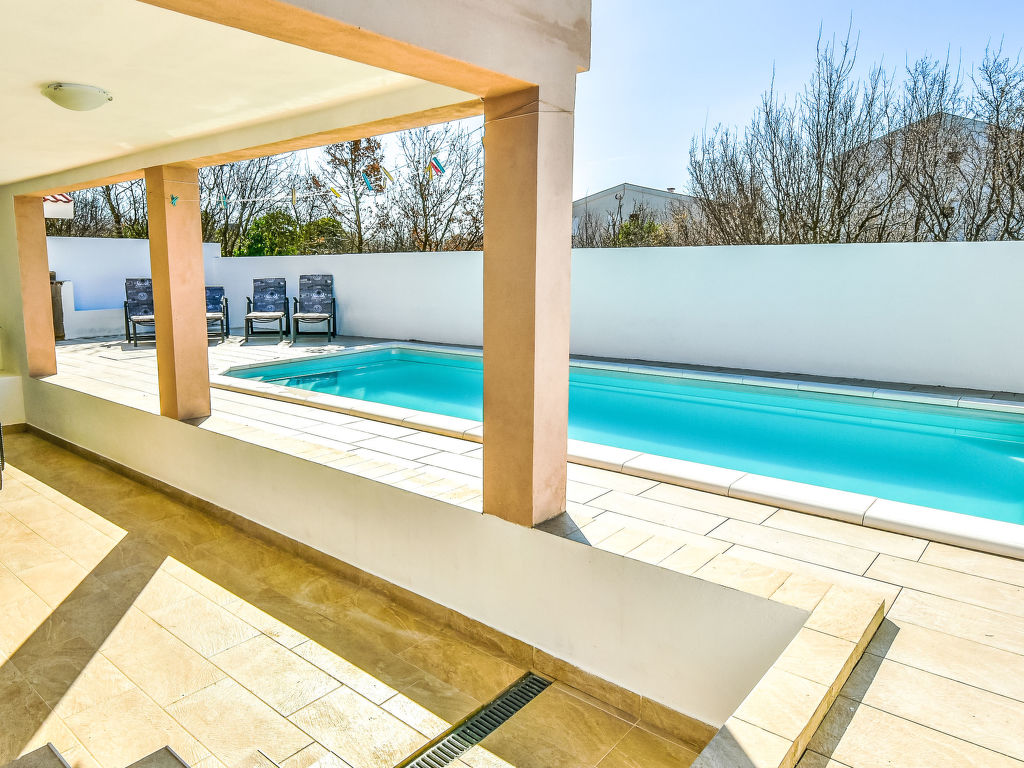 4 you | Boeken bij Flickmyhouse