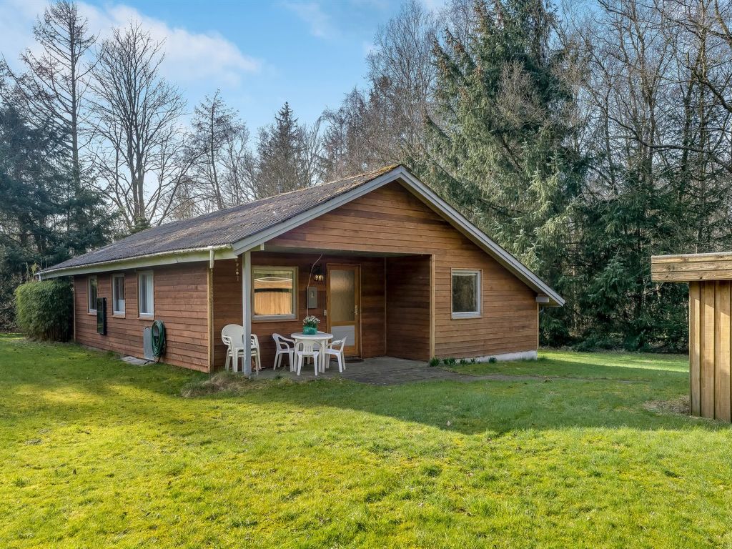 "Franzisca" - 200m to the fjord | Boeken bij Flickmyhouse