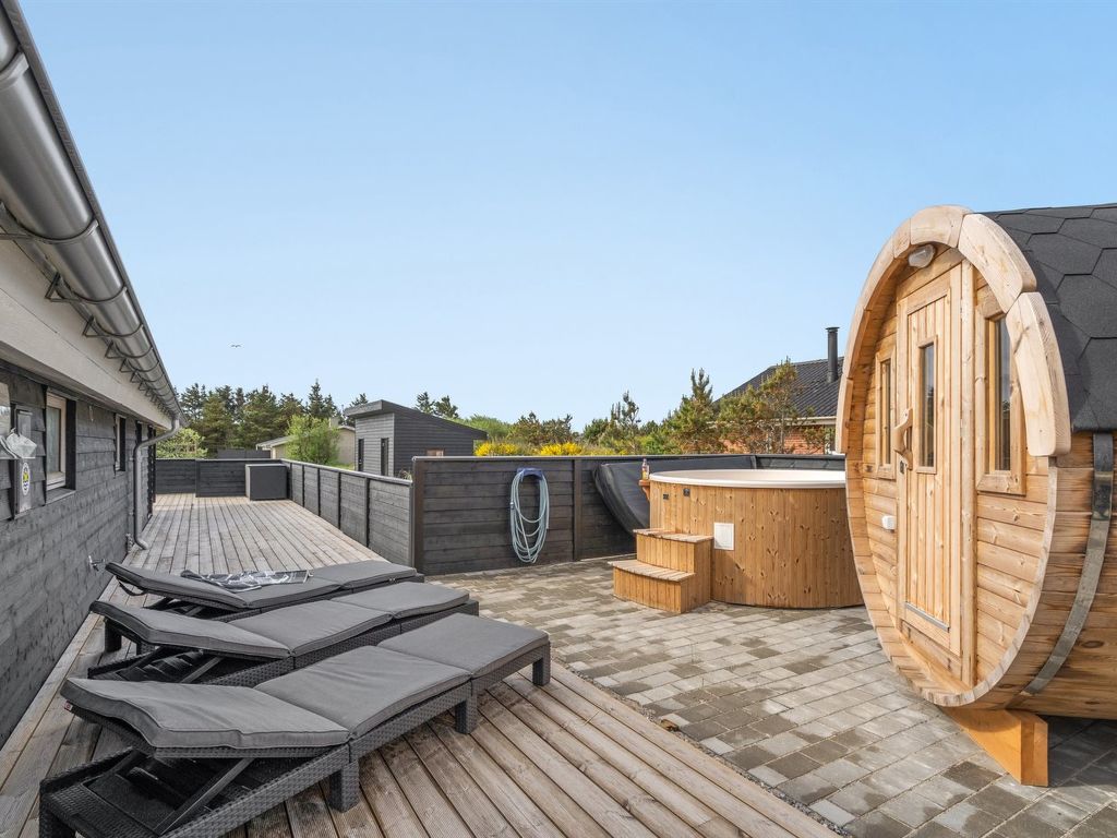 "Teoline" - 500m to the fjord | Boeken bij Flickmyhouse