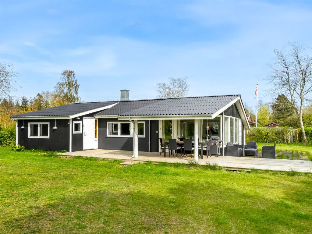 "Alkil" - 350m to the fjord | Boeken bij Flickmyhouse