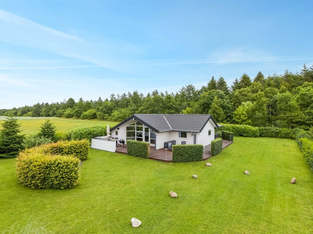 "Naimi" - 30km from the sea | Boeken bij Flickmyhouse