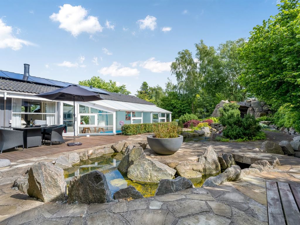 "Ellie" - 700m from the sea | Boeken bij Flickmyhouse