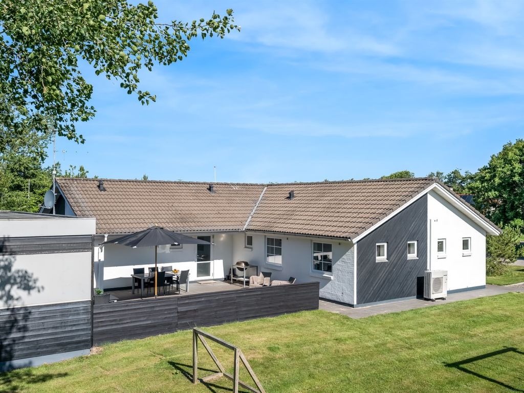 "Guthbrand" - 1.3km from the sea | Boeken bij Flickmyhouse